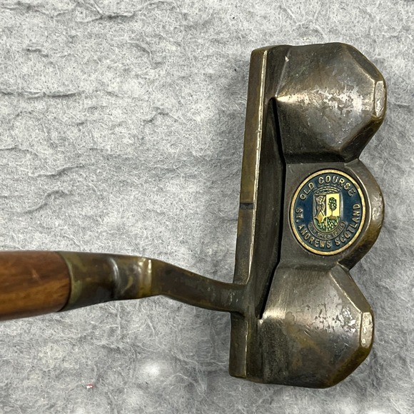Golf Design USA Invader Putter Club Wood Old Course St. Andrews Scotland Logo